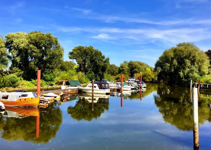Πλωτό κατάλυμα Hausboot Hafen2wo